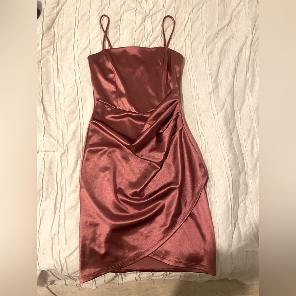 Windsor pink satin mini dress🌸💐💝